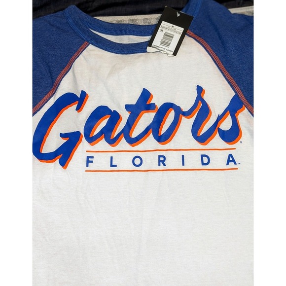 Captivating Gators Florida Raglan T-Shirt Tee White Blue Medium NWT - Picture 3 of 9